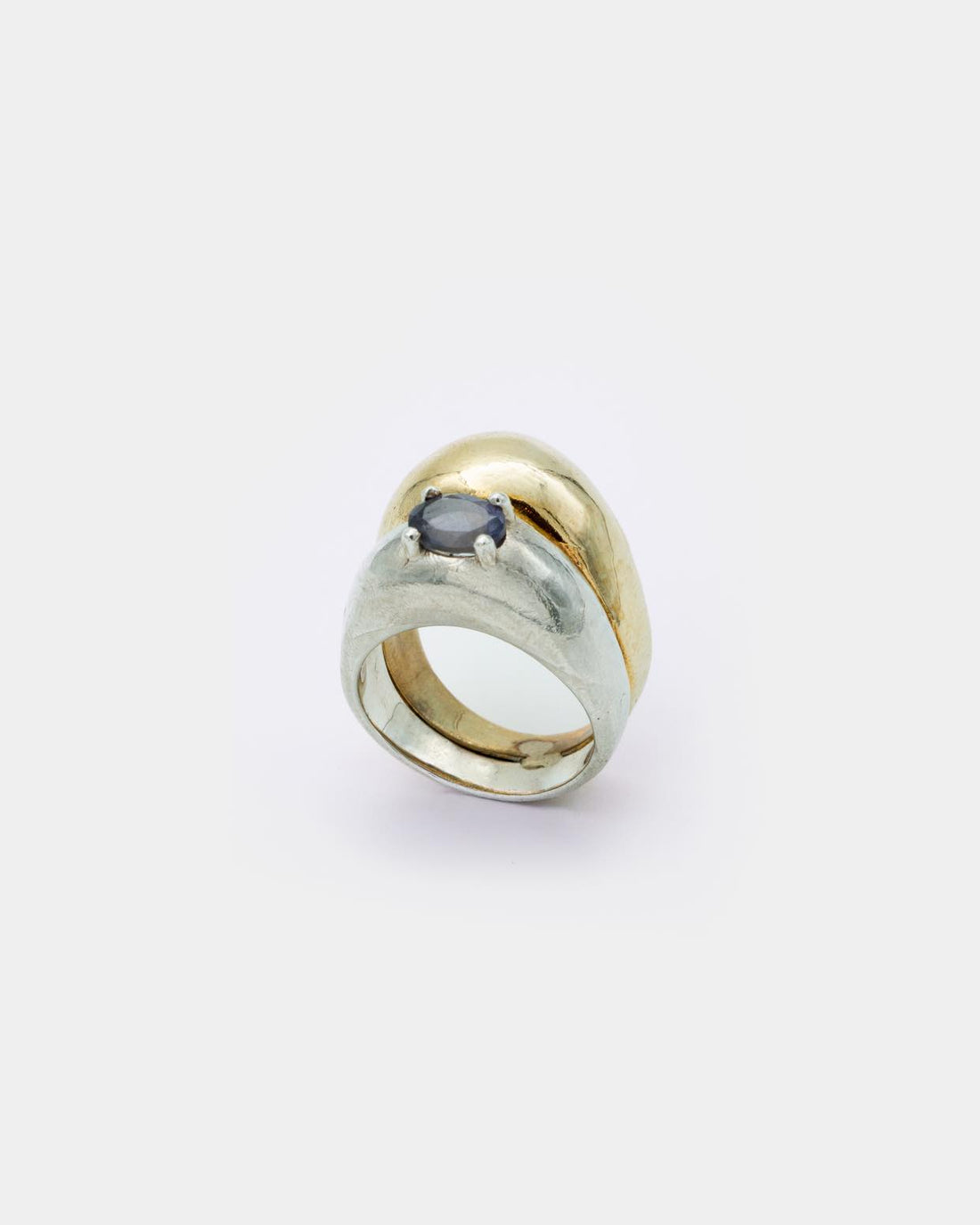 Leda Ring