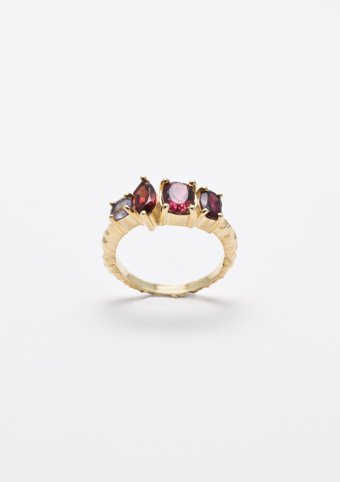 Nari ring