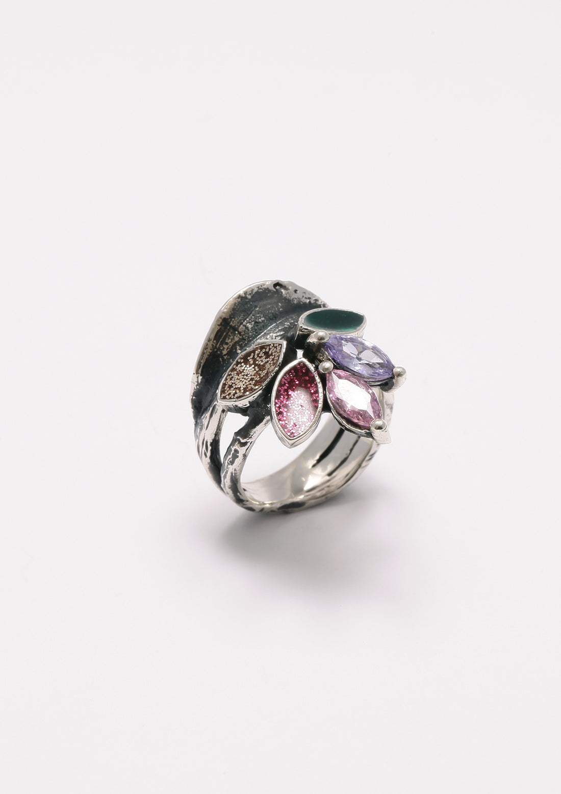 Ixia ring