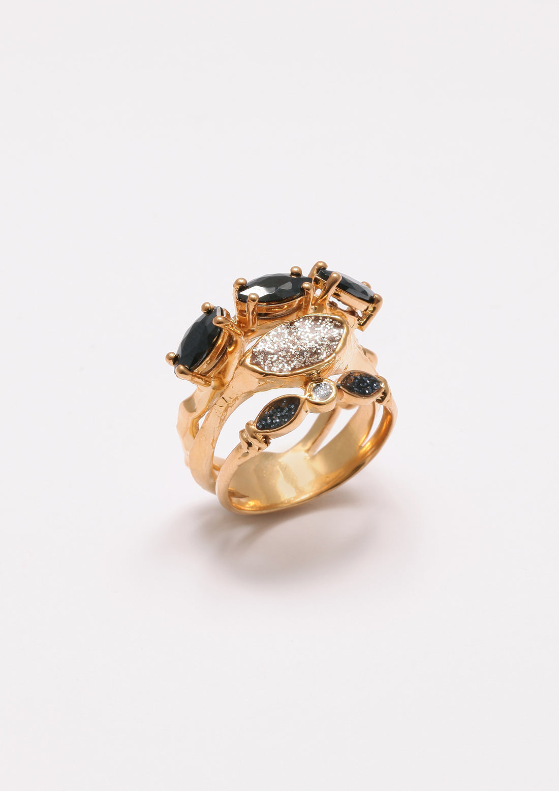 Dalia ring