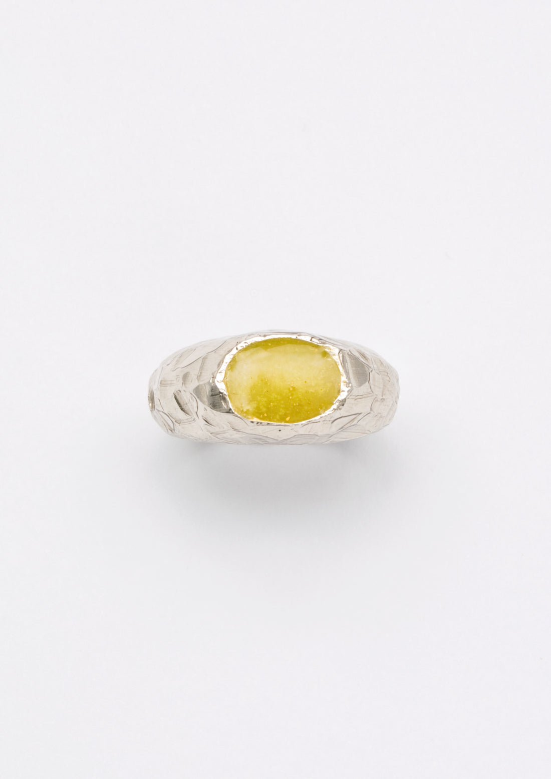 Velalia ring