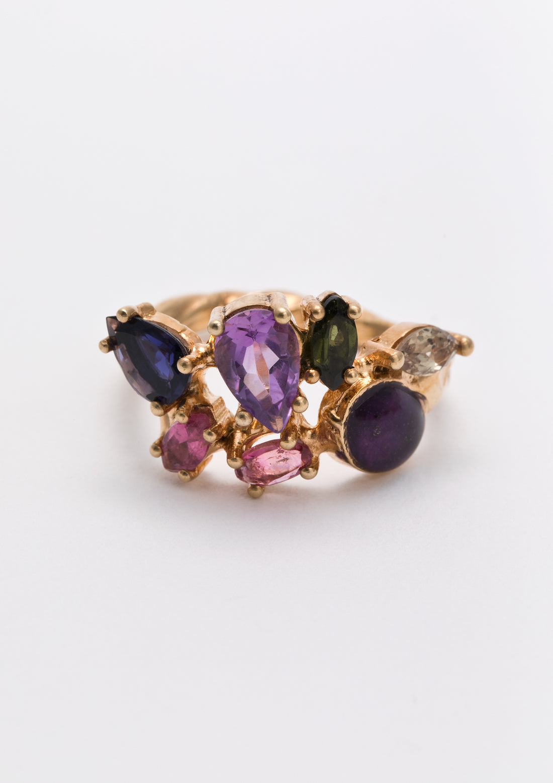 Neela ring